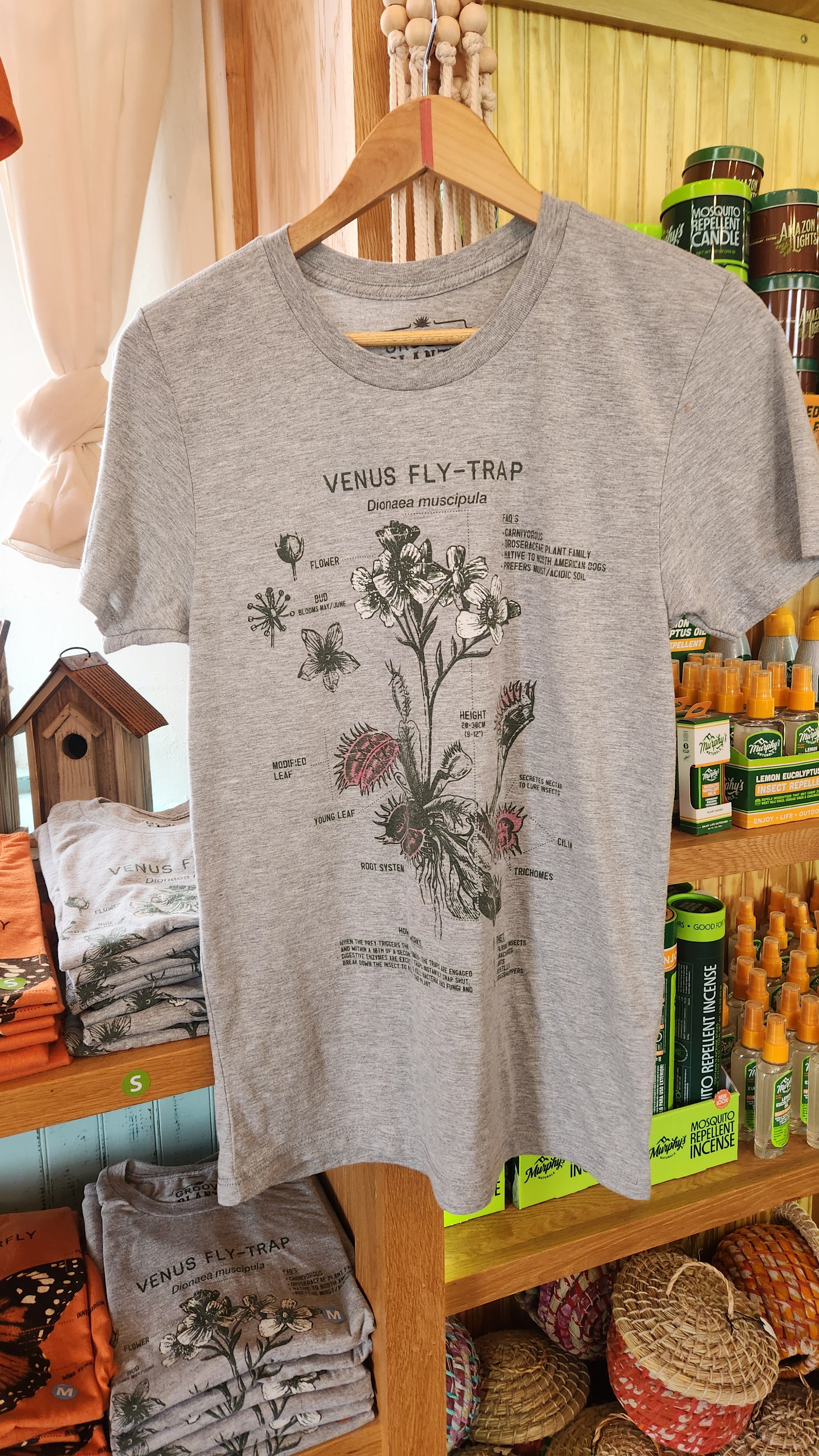 Mini Boden selling Venus flytrap tshirt